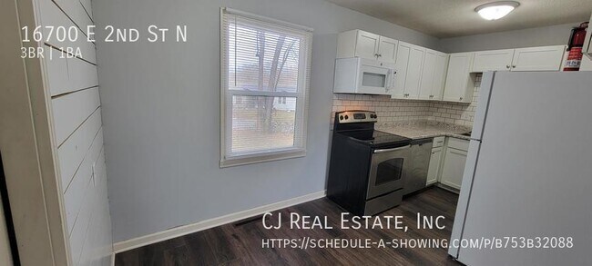 Foto del edificio - 16700 E 2 St N