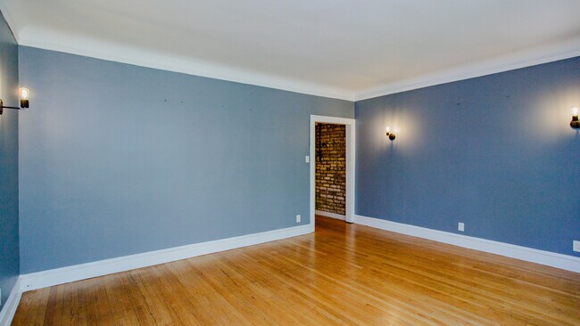 Foto del edificio - 442 Elmwood Ave