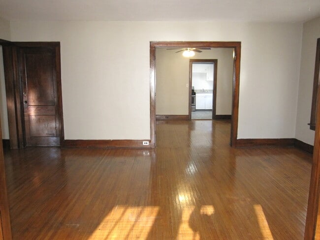 Building Photo - 518 South St