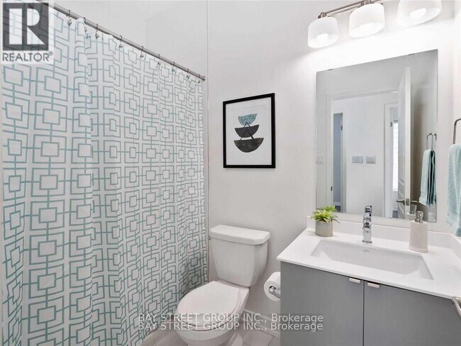 Photo du bâtiment - 3186 Mintwood Cir