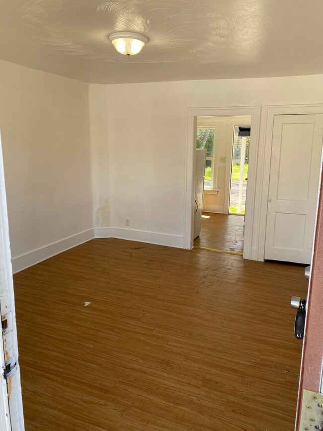 Interior Photo - Center Street