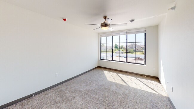 Foto del edificio - 1520 NW Irvinedale Dr