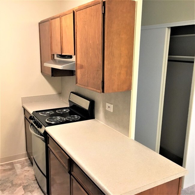 Building Photo - Stunning Condo in Denver