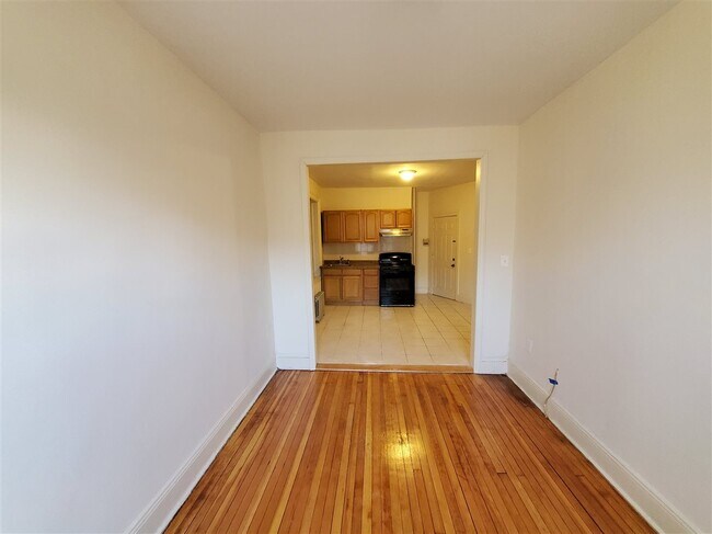 Building Photo - 250 Avenue B
