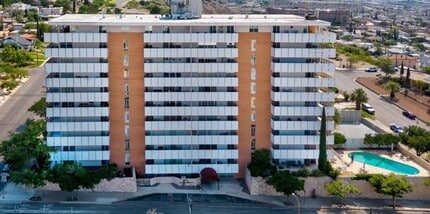 Building Photo - 1800 N Stanton St