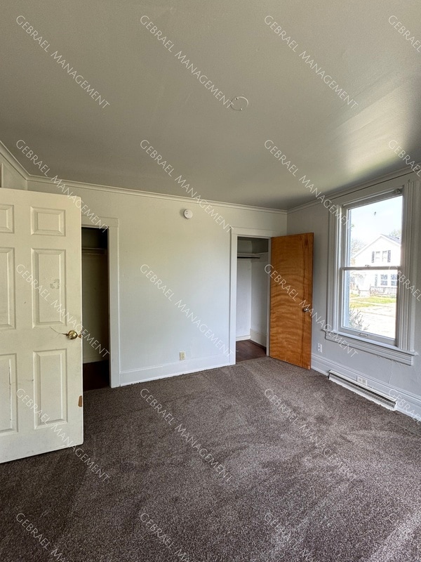 Foto del edificio - 921 Ames St