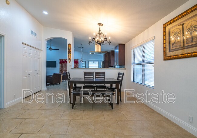 Foto del edificio - 17442 N 56th Pl