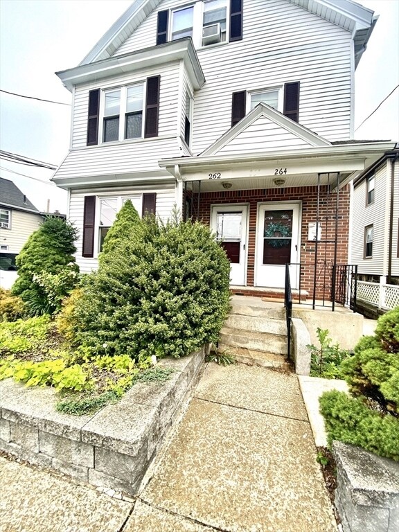 Primary Photo - 264 Newton St