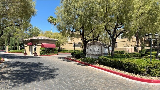 Foto del edificio - 8720 Red Brook Dr