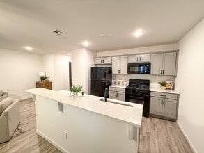 Building Photo - Reserve on 29th Townhomes