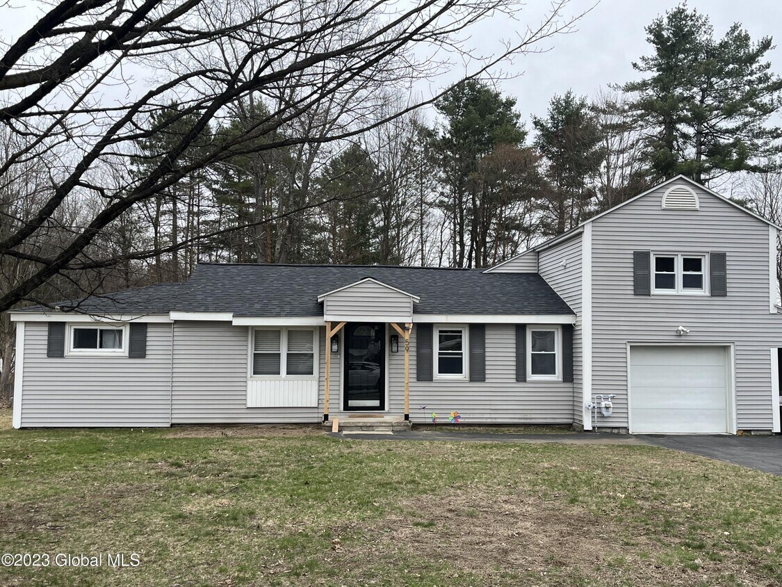 59 Davidson Dr, Saratoga Springs, NY 12866 Townhome Rentals in