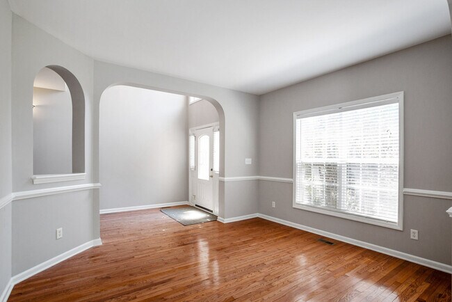 Foto del edificio - 5600 Laskin Ct