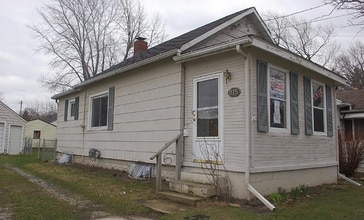 Building Photo - 915 Stocker Ave