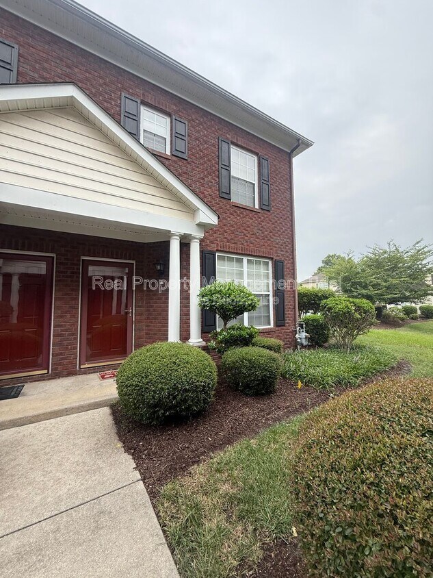 Foto principal - 5813 Ludington Dr