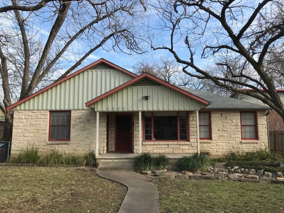 Primary Photo - 3803 Avenue G