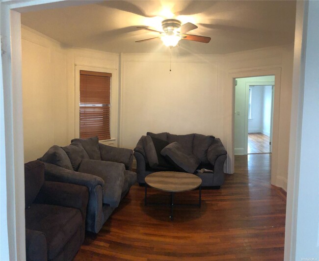 Foto del edificio - 50-44 45th St