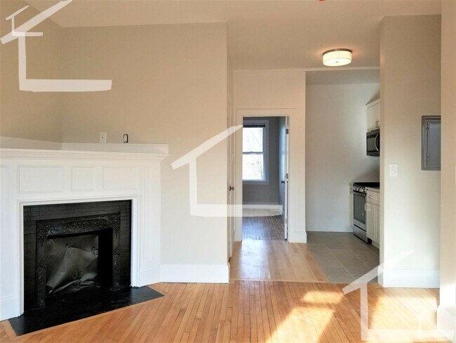 Building Photo - Renovated 2-Bed in Allston | Modern Finish...