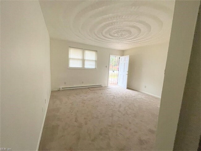 Building Photo - 2018 Pond Lane