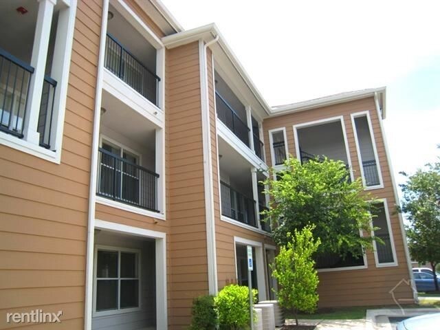 Building Photo - 1001 Collinwood West Dr