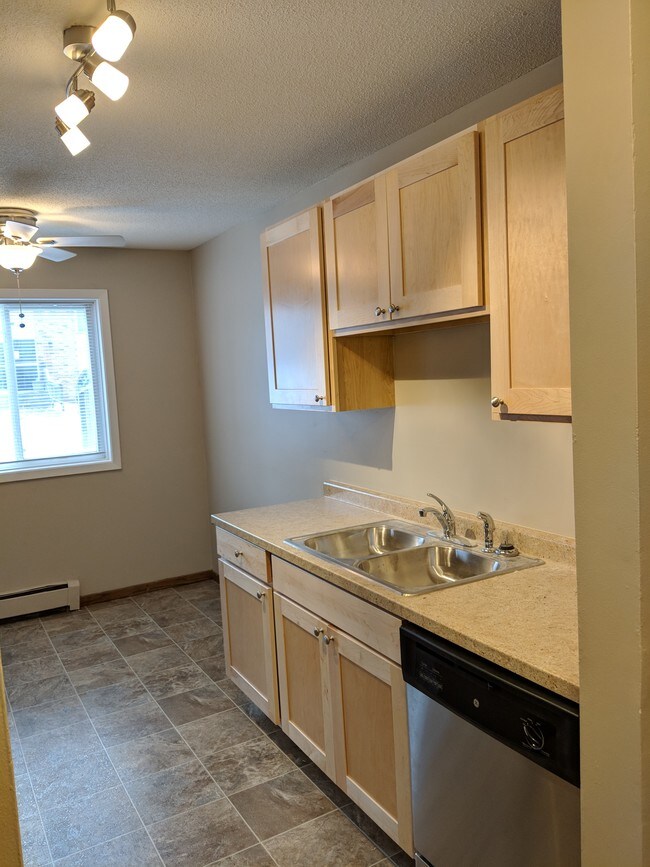 Ridgewood Apartments Apartments Mounds View, MN