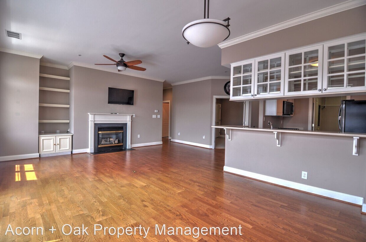 Primary Photo - 532 Meadowmont Village Cir