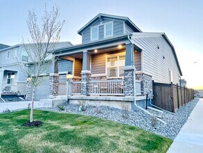 Building Photo - 13564 House Finch St