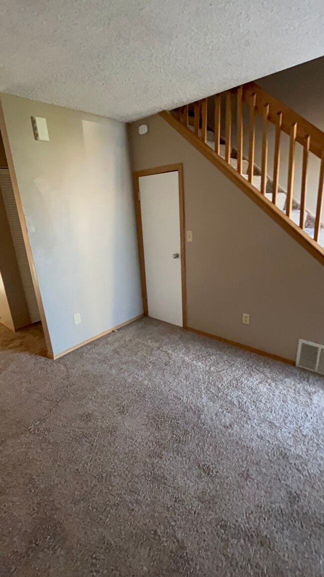Building Photo - 1359 Soaring Eagle Dr