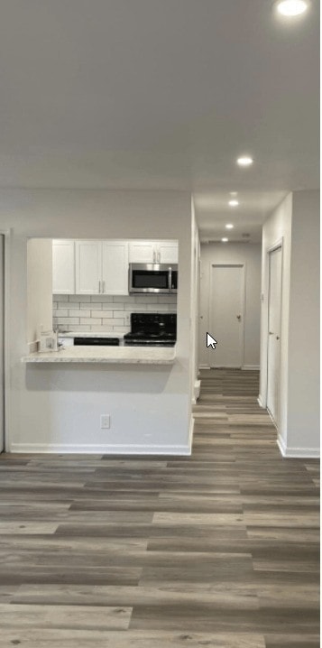 Building Photo - Dutch Village Apartments