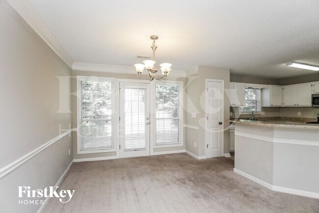 Foto del edificio - 2701 Chadwick Lane Northwest