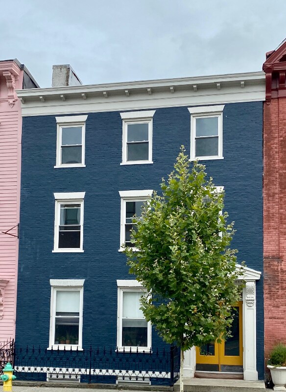 358 Warren St Unit 2nd Floor, Hudson, NY 12534 Room for Rent in