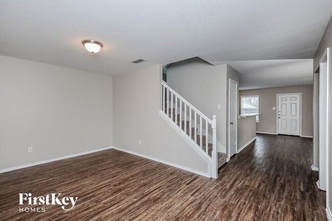 Building Photo - 312 Heritage Dr