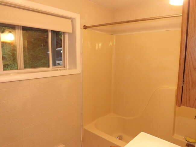 Foto del edificio - Cute 2BD/1BA House in Cullowhee available ...