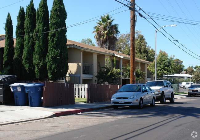 Building Photo - La Mesa Villa