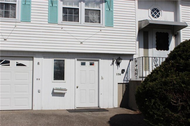 Foto del edificio - 156 Wolcott Ave