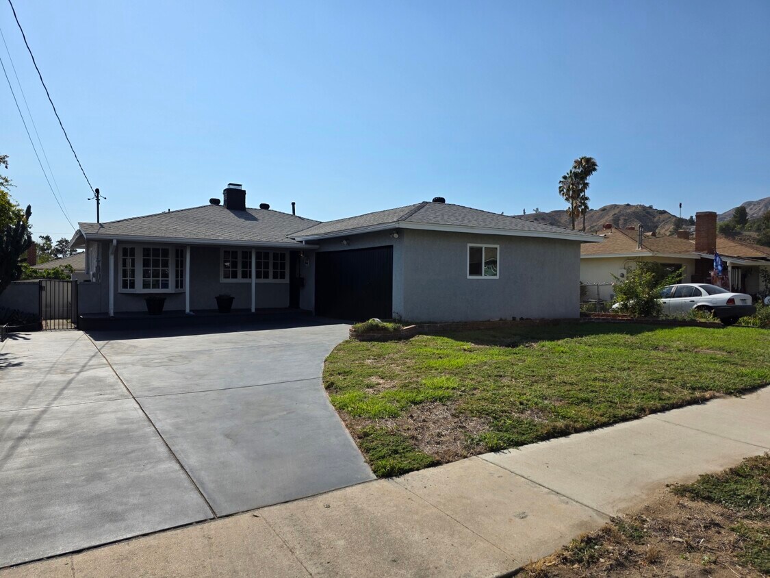 Foto principal - 11033 Quill Ave