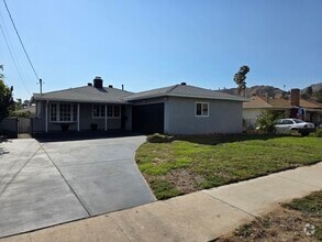 Building Photo - 11033 Quill Ave