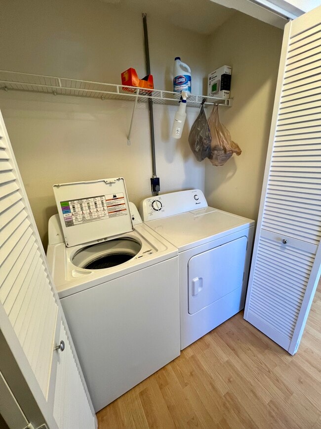 Building Photo - 3004 Wainwright Ct