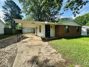 Building Photo - 2337 Colonial Hills Dr