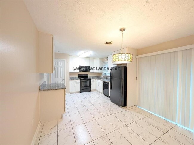 Foto del edificio - 525 Cedar Wood Ct SW