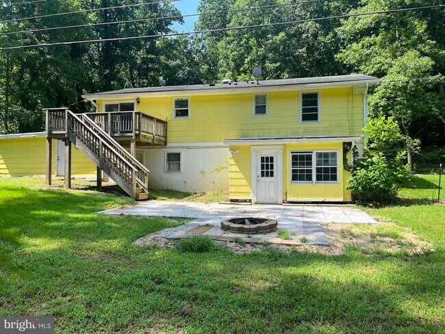 Building Photo - 2202 Cherry Hill Rd