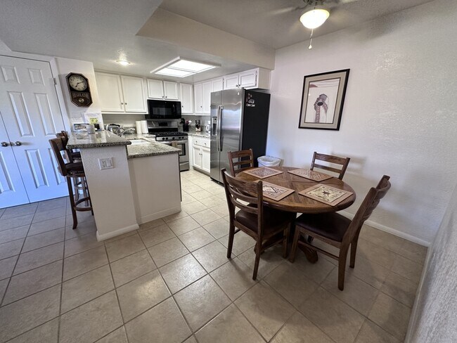 Foto del edificio - 441 Moser Ave