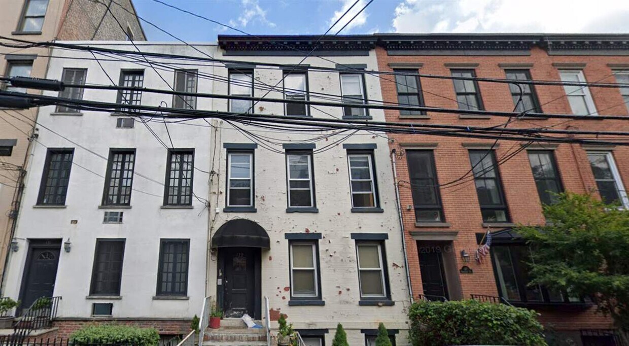 129 Bloomfield St Unit 2, Hoboken, NJ 07030 Room for Rent in Hoboken