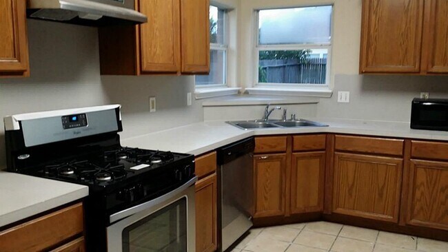 Building Photo - 12314 Heritage Grove Dr
