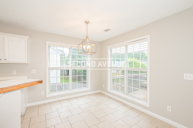 Building Photo - 130 Shenandoah DR