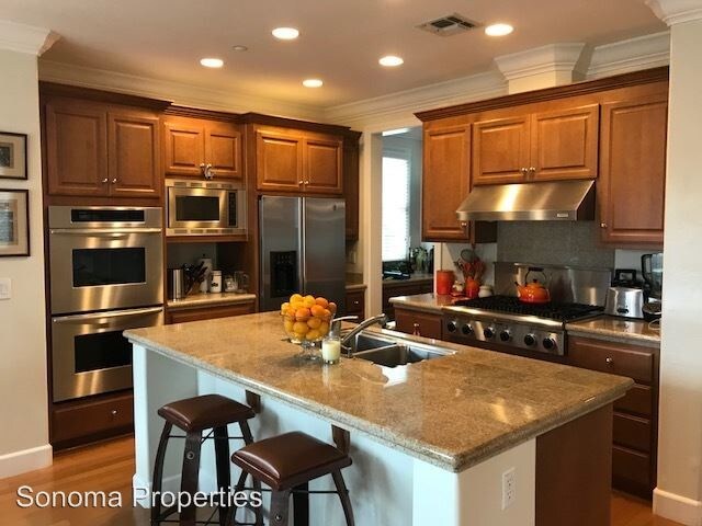 Foto del edificio - 3 br, 2.5 bath House - 725 East Napa Street