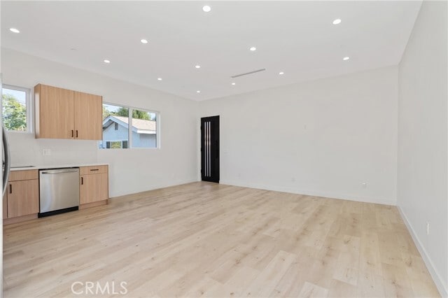 Building Photo - 17315 Los Alimos St