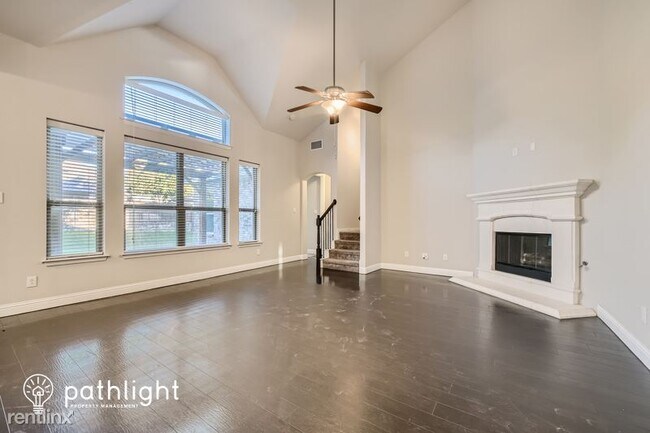 Foto del edificio - 4 br, 3.5 bath House - 1404 Nutmeg Court UNIT