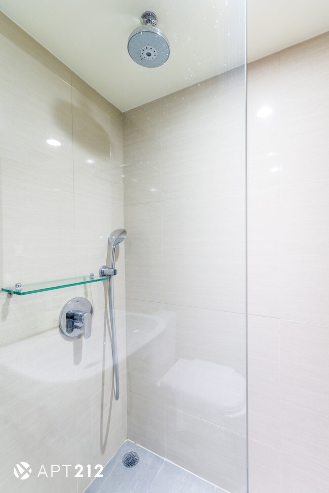 Foto del edificio - 336 E 15th St