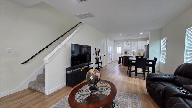 Foto del edificio - 8113 Miley St