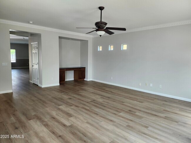 Building Photo - 5115 W El Cortez Trail